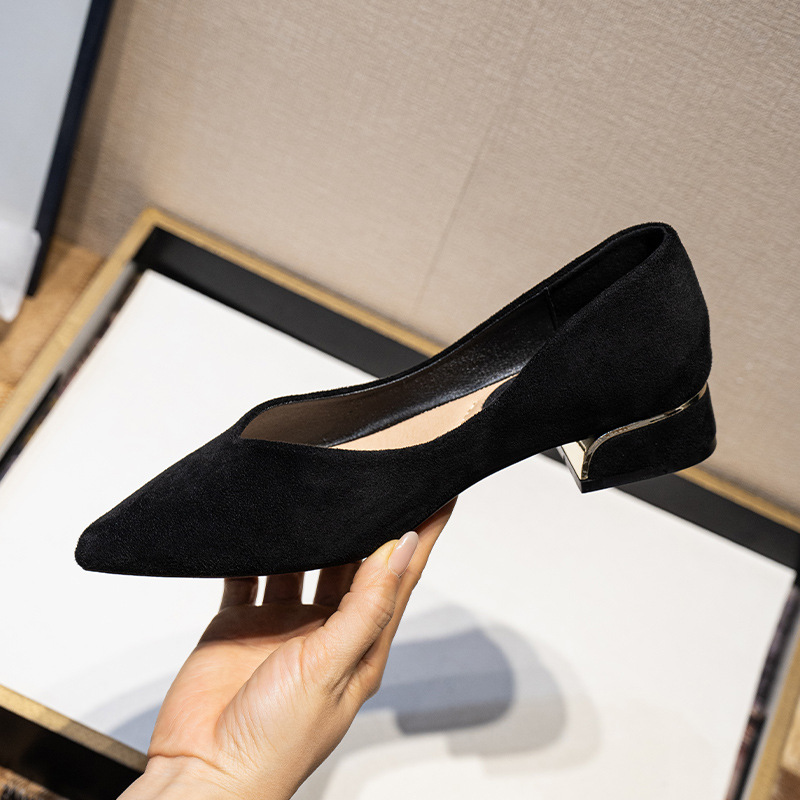 Zapatos de tacón bajo de gamuz - Leather Works reseña y precio